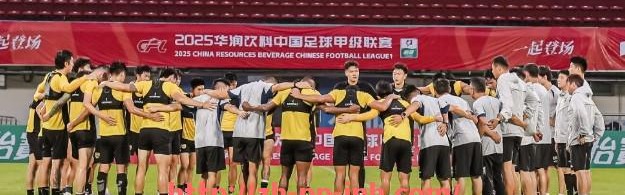 金年会-世俱杯历届金球奖得主回顾与点评:传奇球员荣耀瞬间汇总